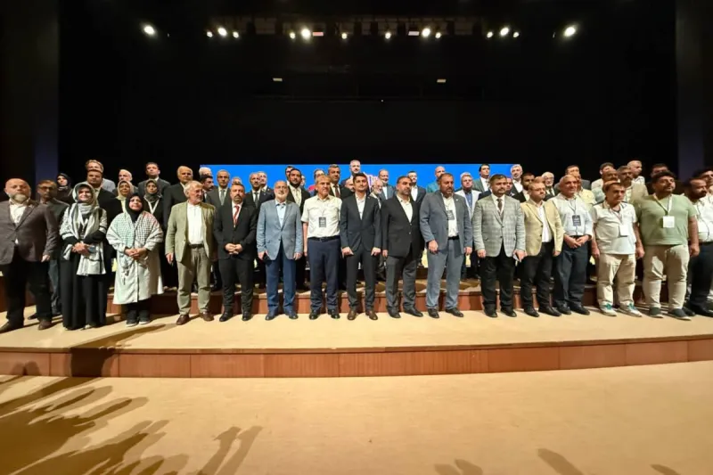 Rektör Eren'den İmam Hatipliler Kurultayı'na Sürpriz Ziyaret!