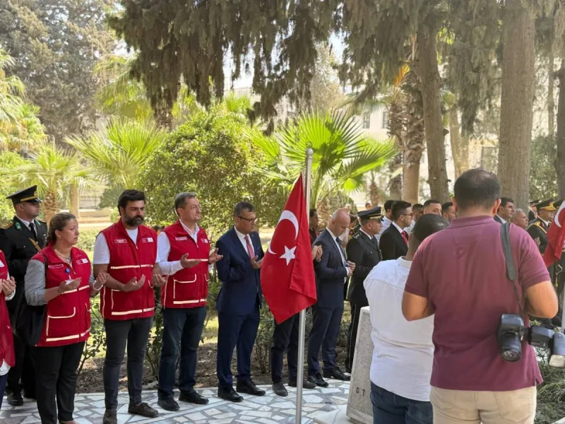 Hatay Şehitliğinde Duygu Dolu Anlar: 30 Ağustos Zafer Bayramı