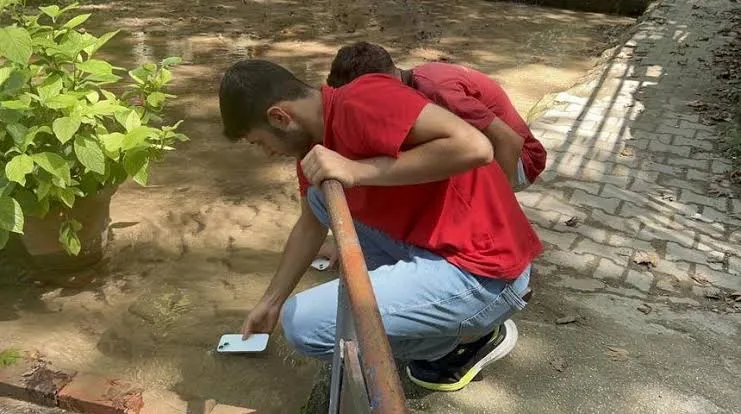 45 Derece sıcakta telefonu soğutan ilginç yöntem