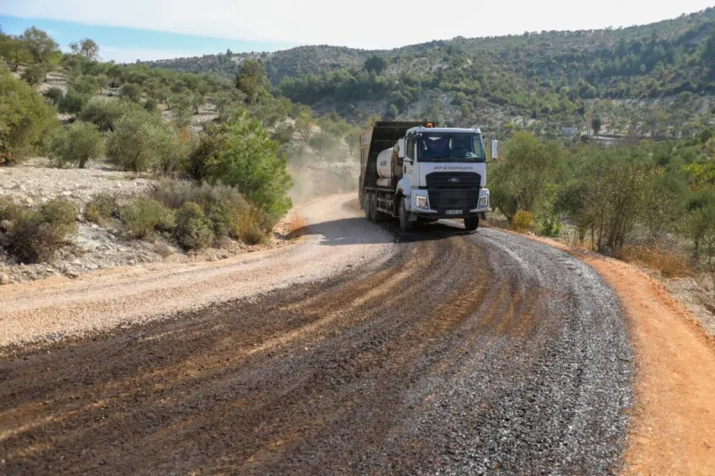 Hatay'da Çiftçiye Müjde! 5 KM Üretim Yolu Açıldı!