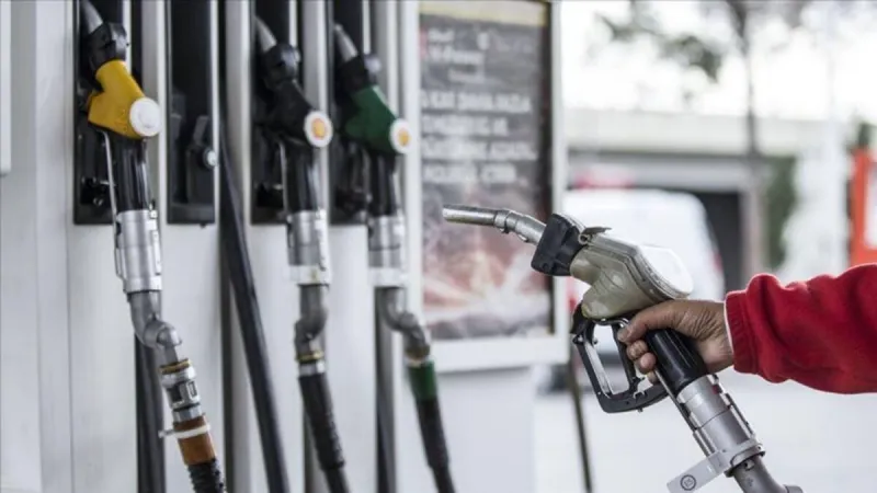 Akaryakıt kabusu sürüyor : Benzin ve motorine yeni zam
