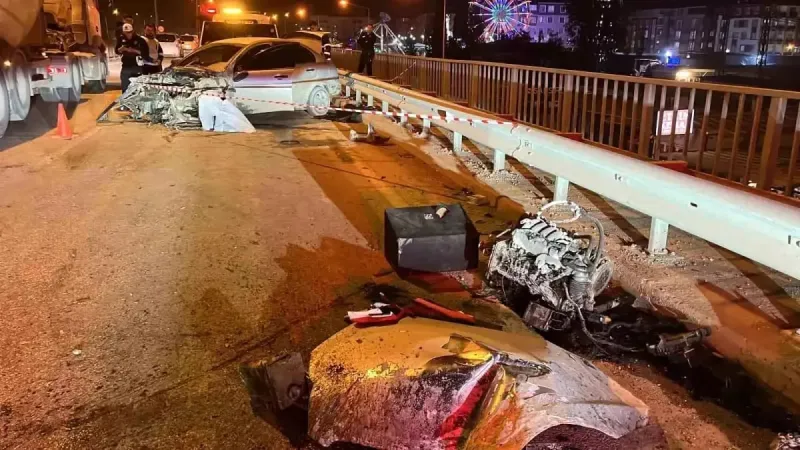 Antakya'da Korkunç Kaza! Motor Yola Fırladı, Sürücü Yaralı!