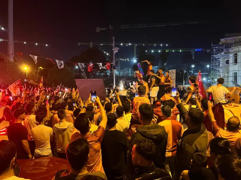 Antakya’da sarı-kırmızılı bayram
