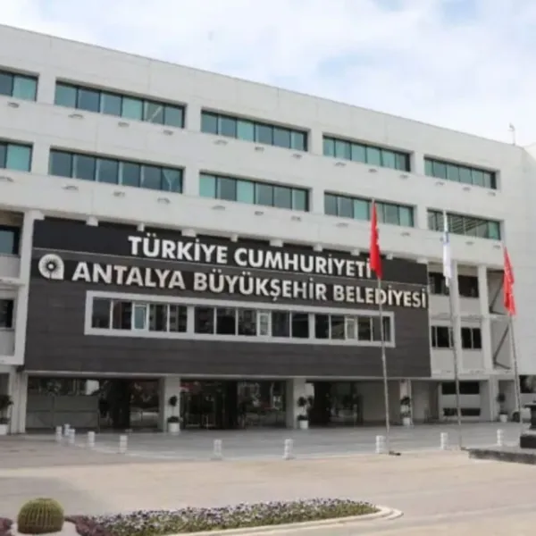 Antalya Büyükşehir'de rüşvet soruşturması: 7 gözaltı