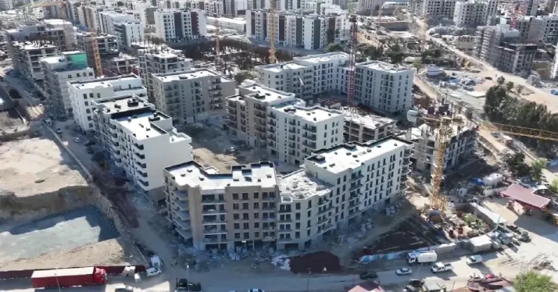 Armutlu’da okul ve sağlık ocağı unutuldu : Halk isyanda