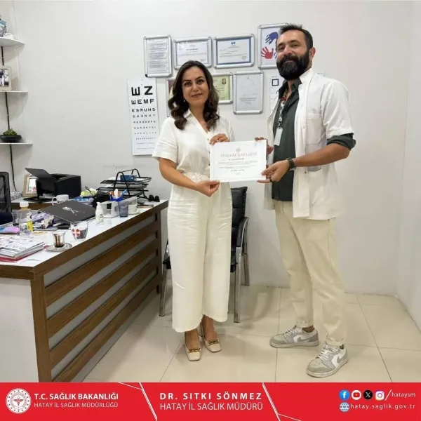 Arsuz'da Doktor Öztanır'a Ödül! Başarısının Sırrı Ne?