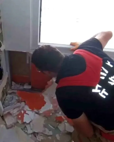 Arsuz’da Kedinin Hayatı İçin Duvar Delindi