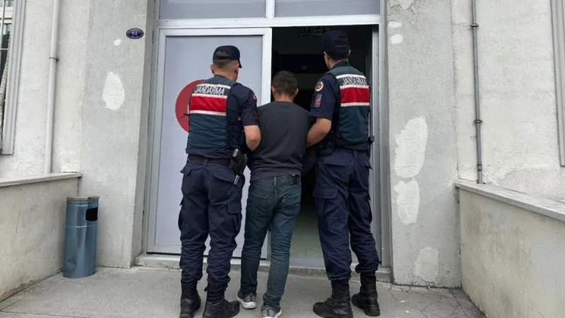 Askeri yasak bölgede yakalandı: 14 suç kaydı çıktı