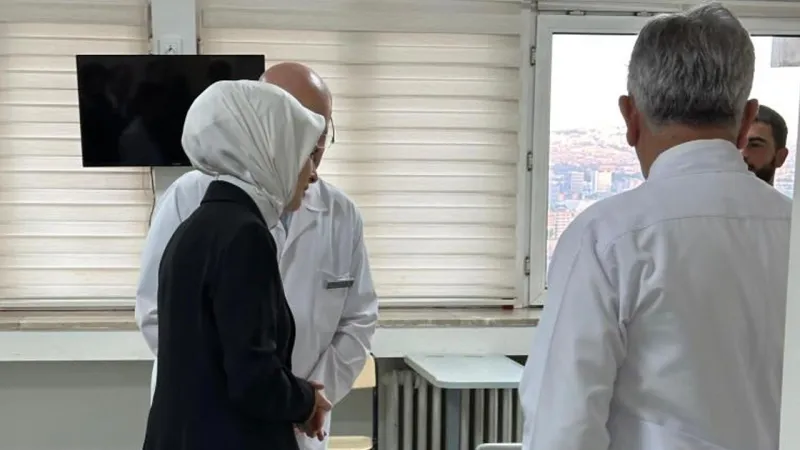Bakan Göktaş metan gazından zehirlenen askerleri ziyaret etti