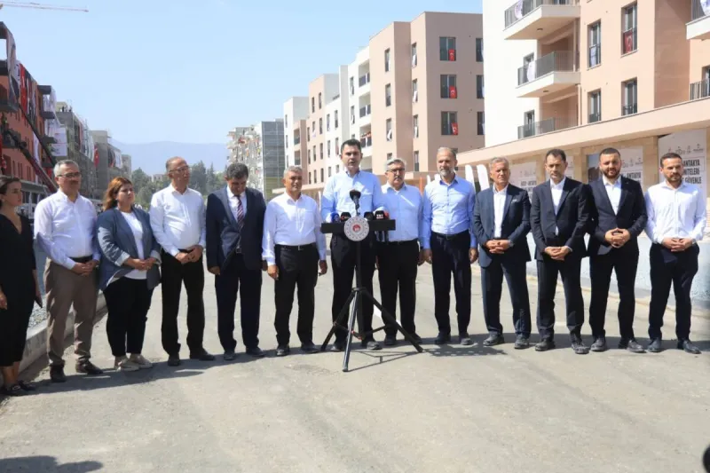 Bakan Murat Kurum Hatay’da: “Yıl Sonunda Yeni Hikâyelerin Sesi Duyulacak”