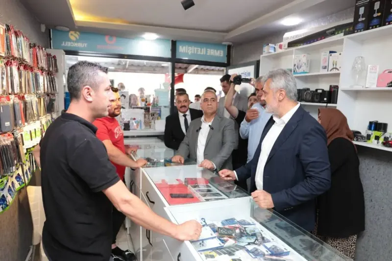 Başkan Öntürk Altınözü’nde Esnafla Buluştu