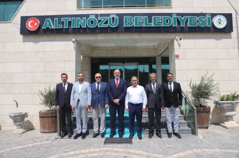 Başkan Sarı'dan Muhtarlara Ziyaret! Altınözü'nde Neler Konuşuldu?