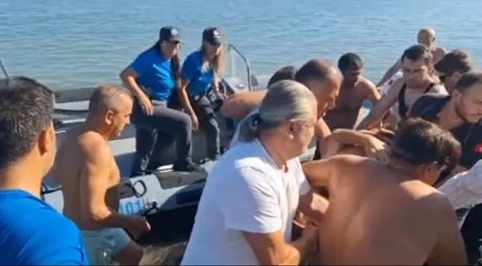 Denizde Beyin Kanaması! Arsuz Polisi Hayat Kurtardı
