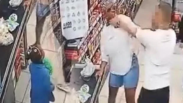 Bu sefer hedefte bir anne vardı: Yabancı uyruklu kadına çocuğunun gözü önünde şiddet
