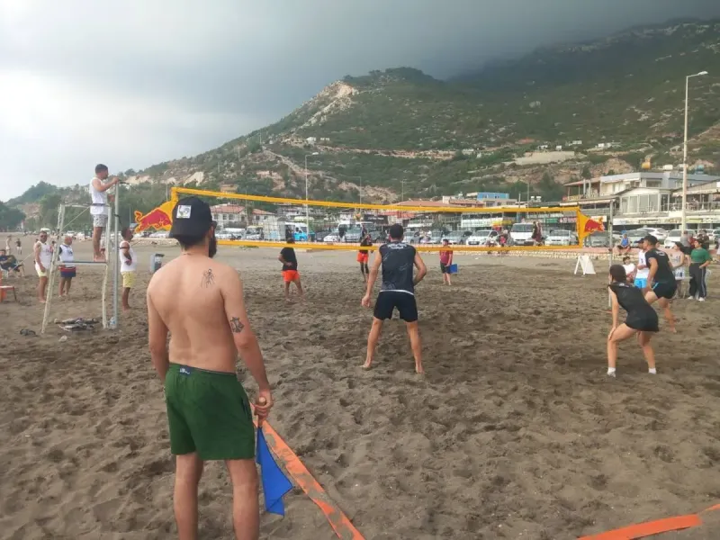 Çevlik Sahili Voleybol Turnuvası: İtfaiyeciler Sahada!