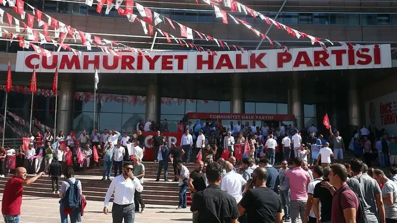 CHP’de kurultay alarmı : İl başkanları toplanıyor