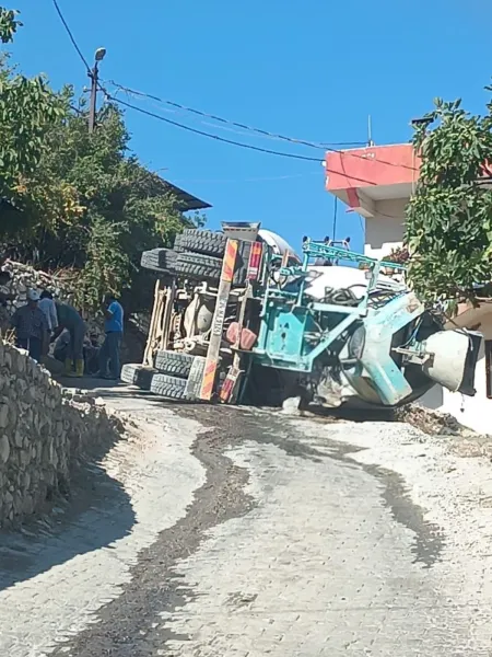 Beton Mikseri Devrildi! Hatay'da Faciadan Son Anda Dönüldü