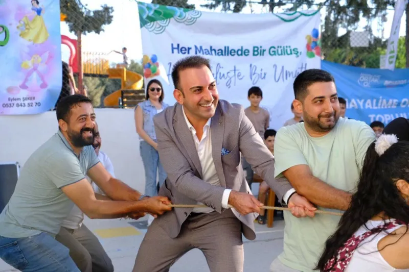 Özgün Başkan Çocuklarla Halat Çekti! Defne'de Şenlik Var!