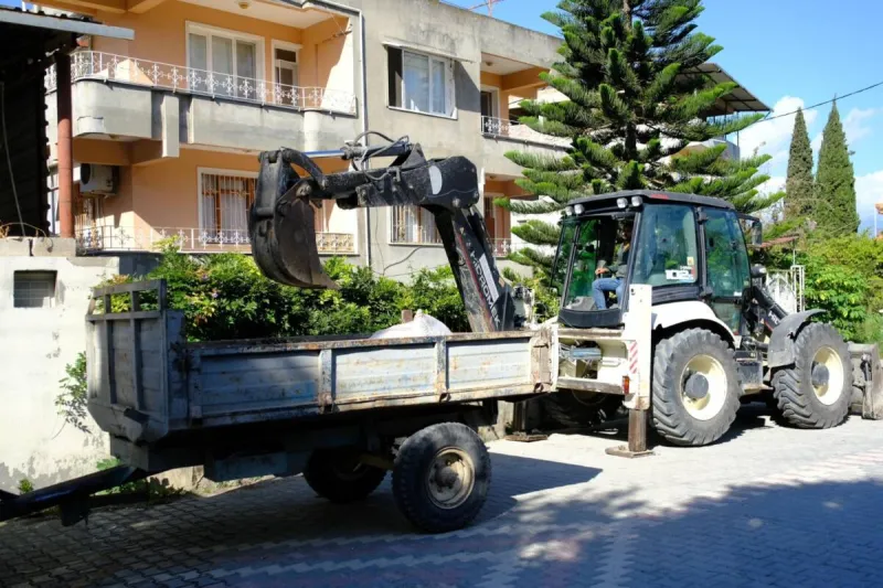Defne'de Temizlik Seferberliği! Yağmur Kanalları Açılıyor!