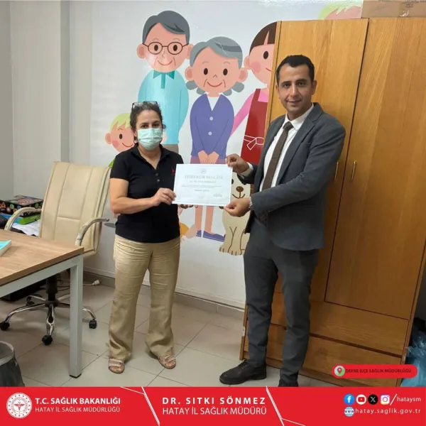 Defne’de Diyetisyen Asfuroğlu’na Teşekkür Belgesi