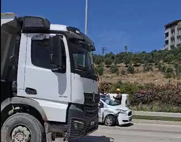 Denetimsiz kamyonlar Hatay’ı felç etti