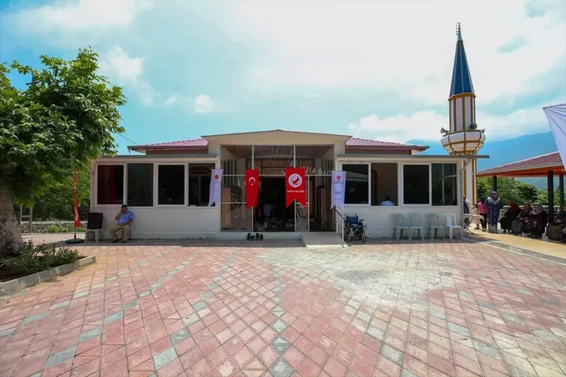 Depremde Yıkılan Cami Hayırsever Desteğiyle Yeniden İbadete Açıldı
