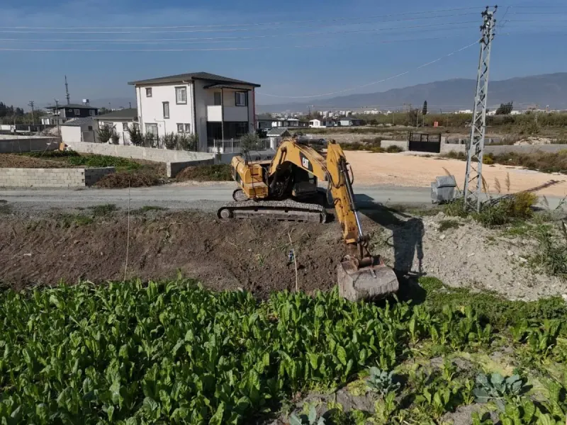 Hatay'da Alarm! Dere Yatakları Temizleniyor: Tehlike mi Yaklaşıyor?