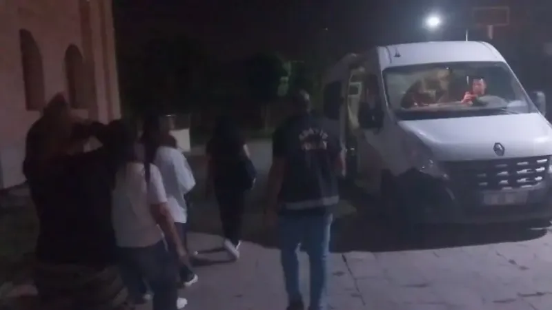 Dörtyol’da Masaj Salonlarına Baskın