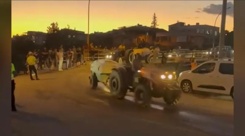 Dörtyol’da orman yangınına traktörlü destek