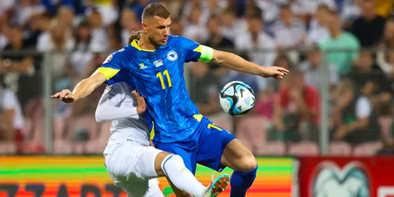 Edin Dzeko kurtardı