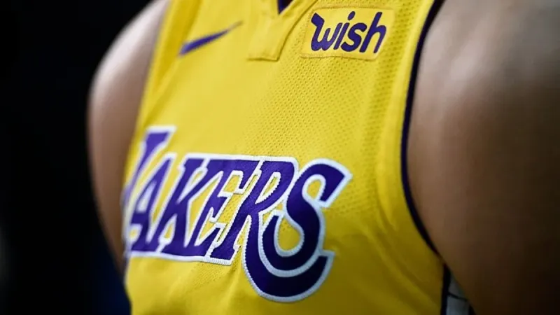 Lakers Şoku! Efsane Takım Rekor Fiyata Satıldı!