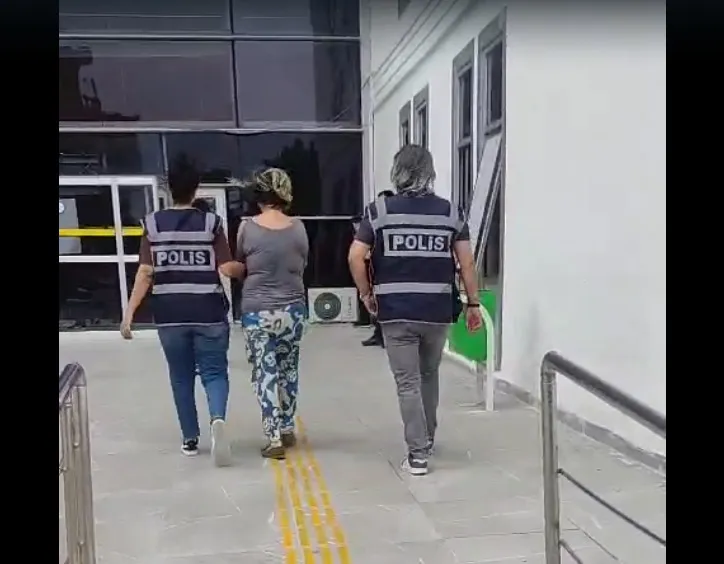 Hakaret Suçundan Aranan Zanlı Defne’de Yakalandı