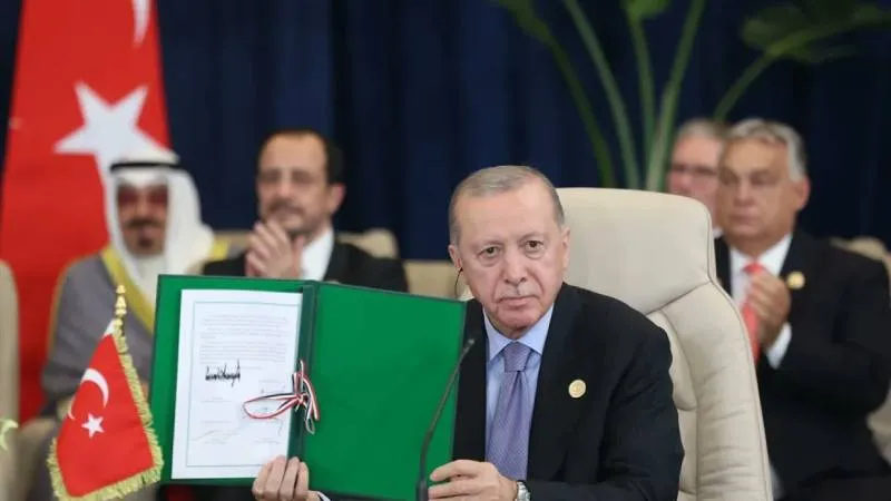 Erdoğan'ın Trump Hamlesi! Hande Fırat'tan Şaşırtan Yorum