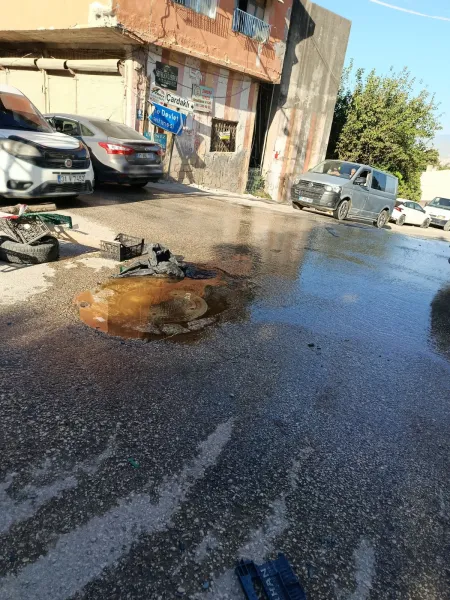 Hatay Gümüşgöze Merkezinde Taşan Rögar Tepki Çekti