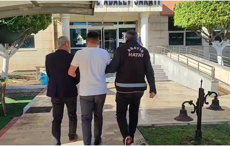 Hatay Polisi Üç Firariye Geçit Vermedi