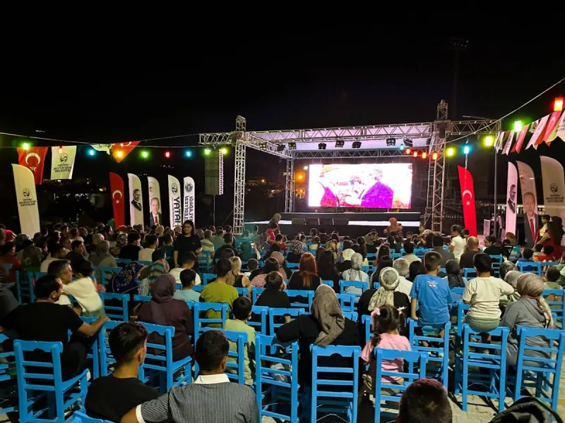 Hatay'da Nostalji Rüzgarı: Açık Hava Sinema Günleri Başladı!