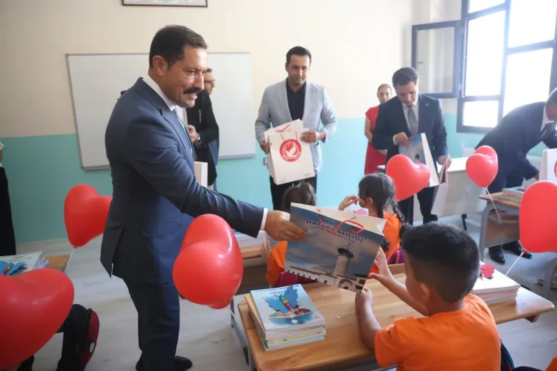 Hatay'da Ders Zili Çaldı! Deprem Sonrası Eğitim Başladı