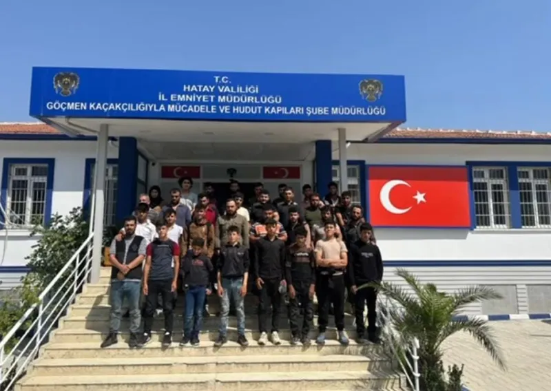 Hatay’da Film Gibi Operasyon: TIR’ın Altından İnsan Çıktı