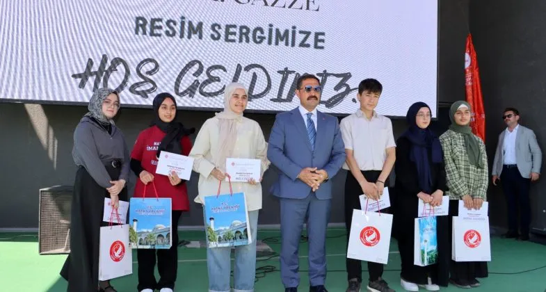 Hatay’da Genç Yetenekler Gazze İçin Yazdı, Resmetti
