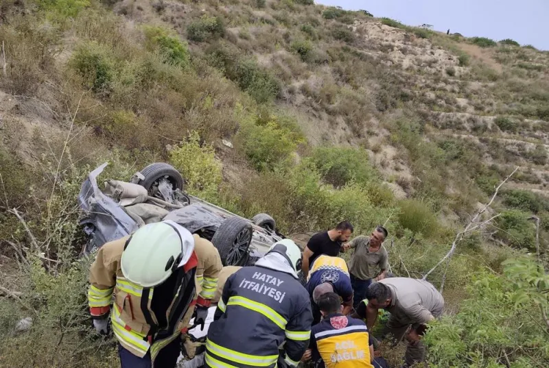 Hatay’da korkutan kaza! Otomobil Uçuruma düştü