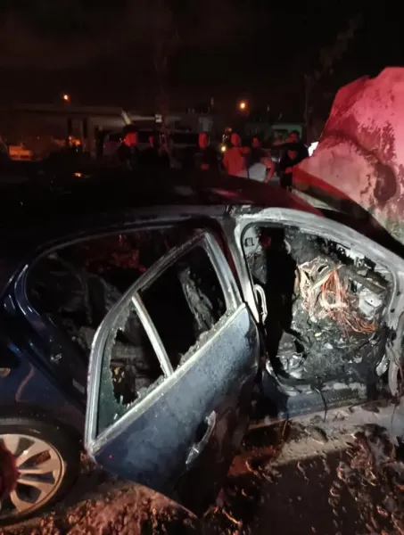 Hatay’da otomobil kazası yangına dönüştü