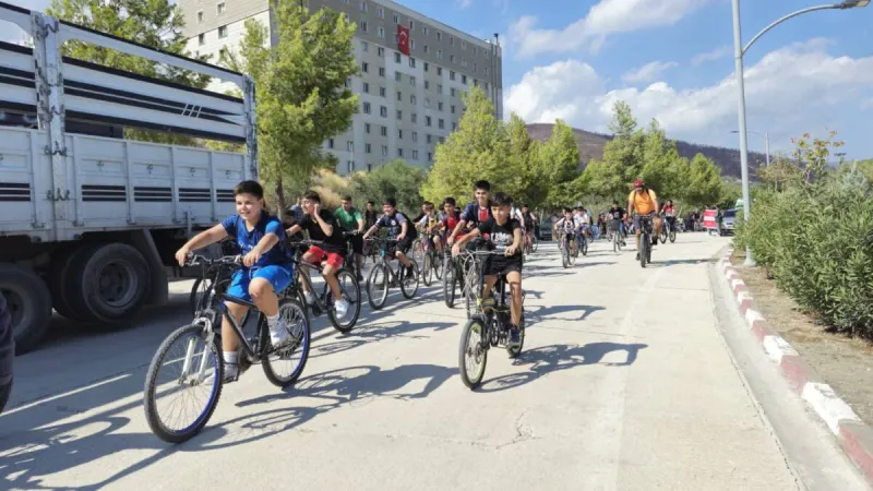 Hatay'da Yeşilay'dan Bisiklet Turu: Sağlıklı Yarınlar İçin Pedal Çevrildi!