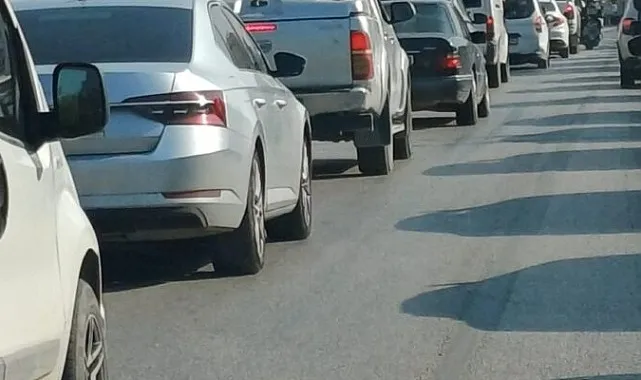 Hatay’ın kalbinde trafik çıkmazı: “Yollar değil biz tıkanıyoruz!”