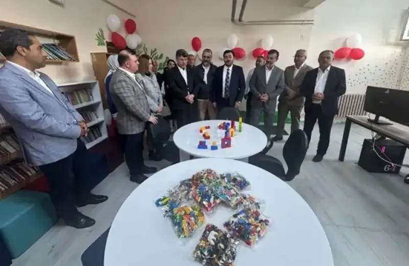 Hatay'da Umut Yeşerdi! Depremde Kaybedilen Ali'nin Kütüphanesi Açıldı