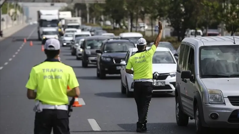İçişleri Bakanlığı'ndan Kurban Bayramı için trafik tedbirleri! O araçlara geçişler yasak