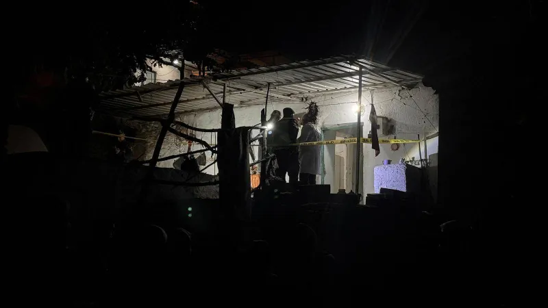 İzmir'de Kan Donduran Baba Vahşeti! Oğlu Öldü, Eşi Yaralı!