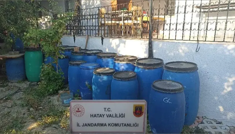 Arsuz'da Sahte İçki Baskını! 5000 Litre Ele Geçirildi!