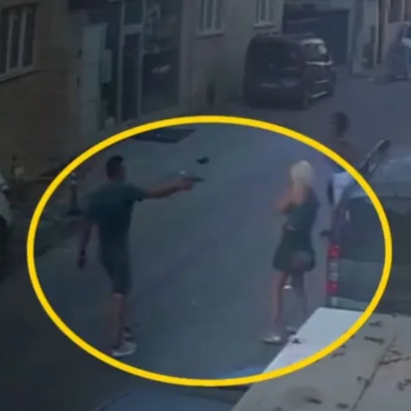 Karısını vurdu! Mezarlıkta canına kıydı!