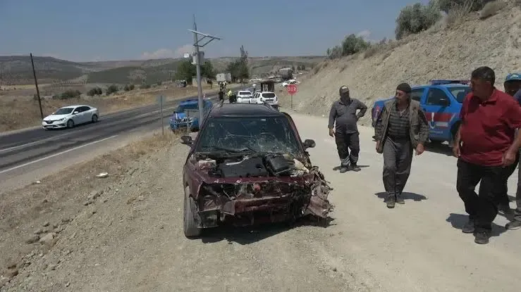 Kilis-Hatay Karayolunda Feci Kaza: 8 Kişi Yaralandı