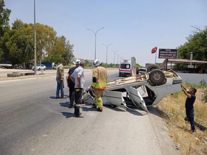 Kırıkhan’da Otomobil Takla Attı